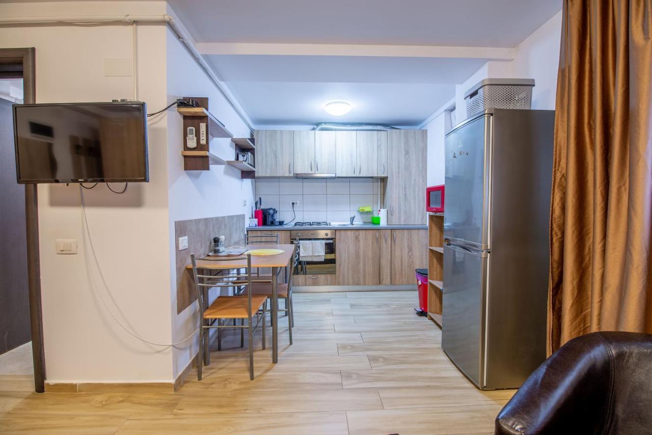 Studio Residence Militari M5 Chiajna Eksteriør billede